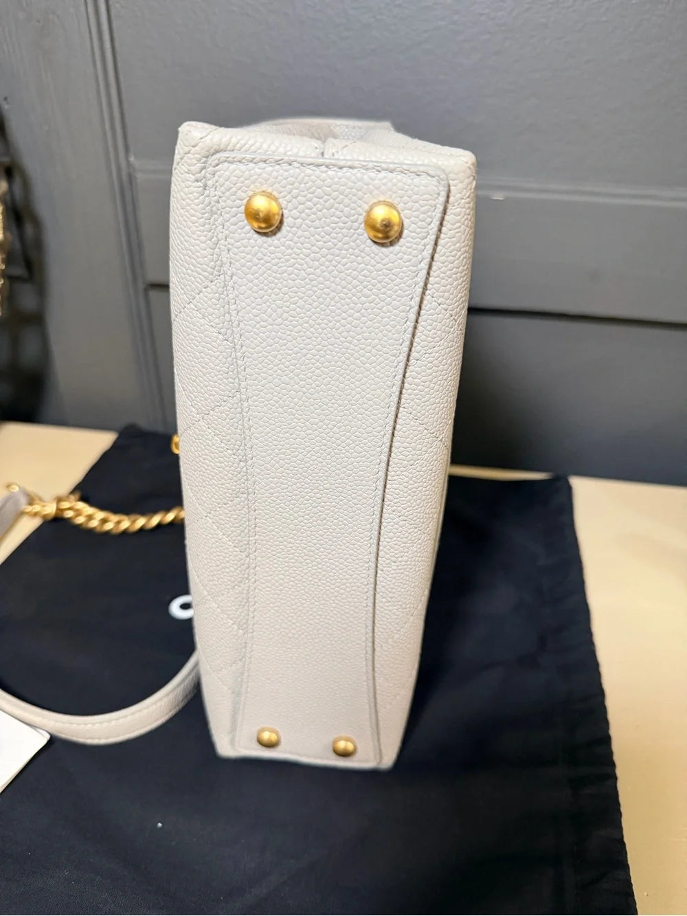 Chanel Chic Affinity Flap Bag AS0305 – Grey Caviar Leather | Aged Gold — photo 6