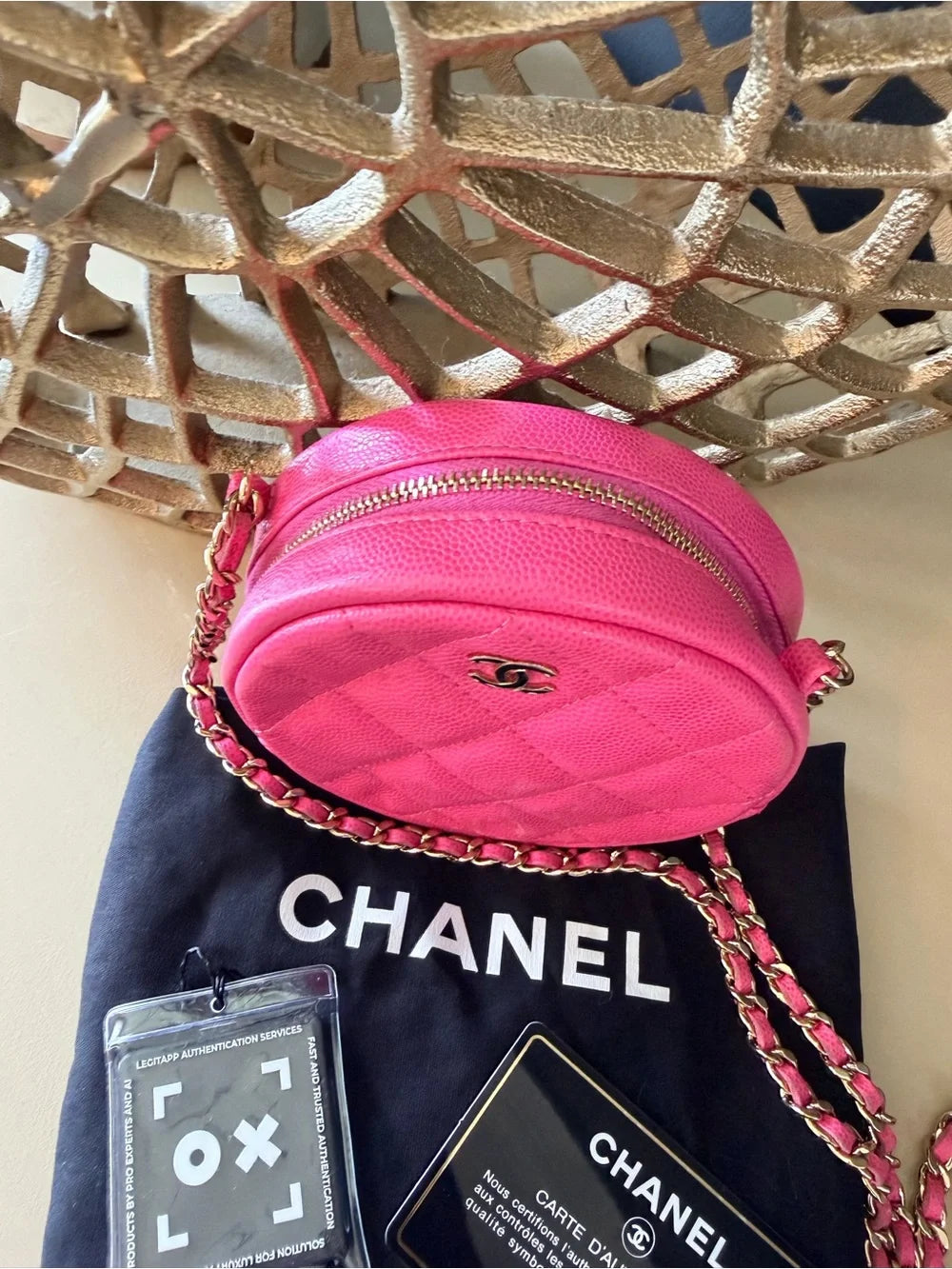 Chanel 2019 Pink Caviar Quilted Round Filigree Crossbody Bag — photo 2