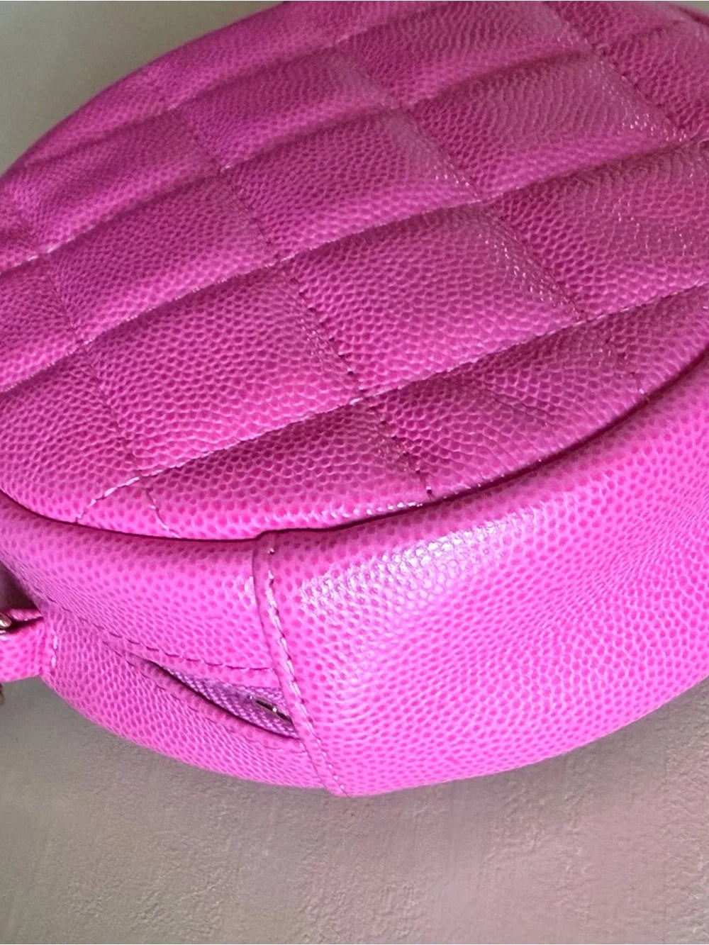 Chanel 2019 Pink Caviar Quilted Round Filigree Crossbody Bag — photo 6