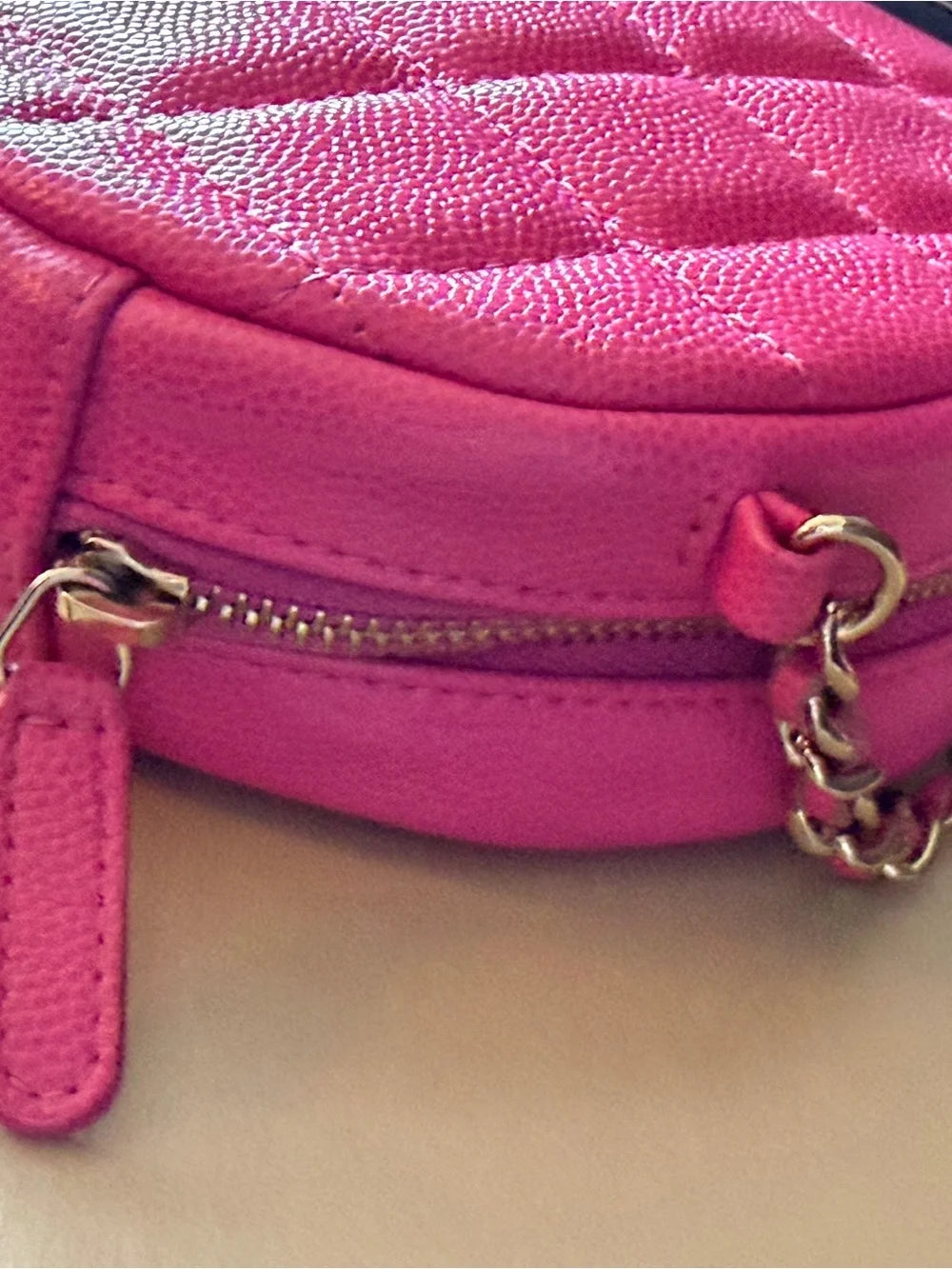 Chanel 2019 Pink Caviar Quilted Round Filigree Crossbody Bag — photo 7