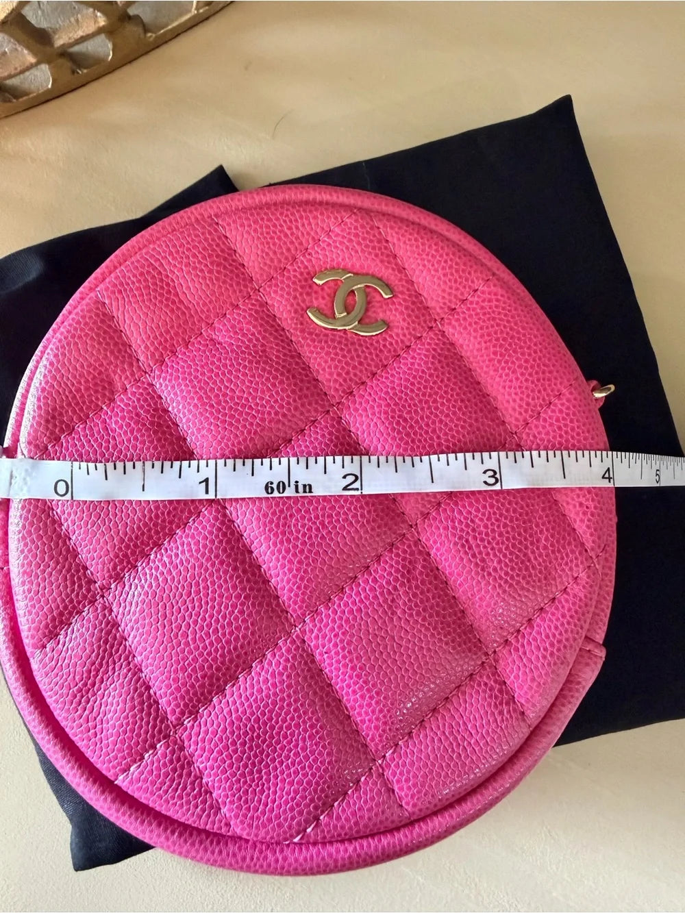 Chanel 2019 Pink Caviar Quilted Round Filigree Crossbody Bag — photo 10