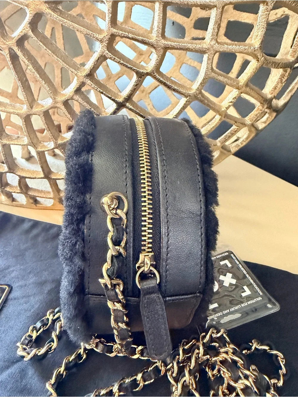 Chanel Round Clutch with Chain | Black Shearling & Leather — photo 4