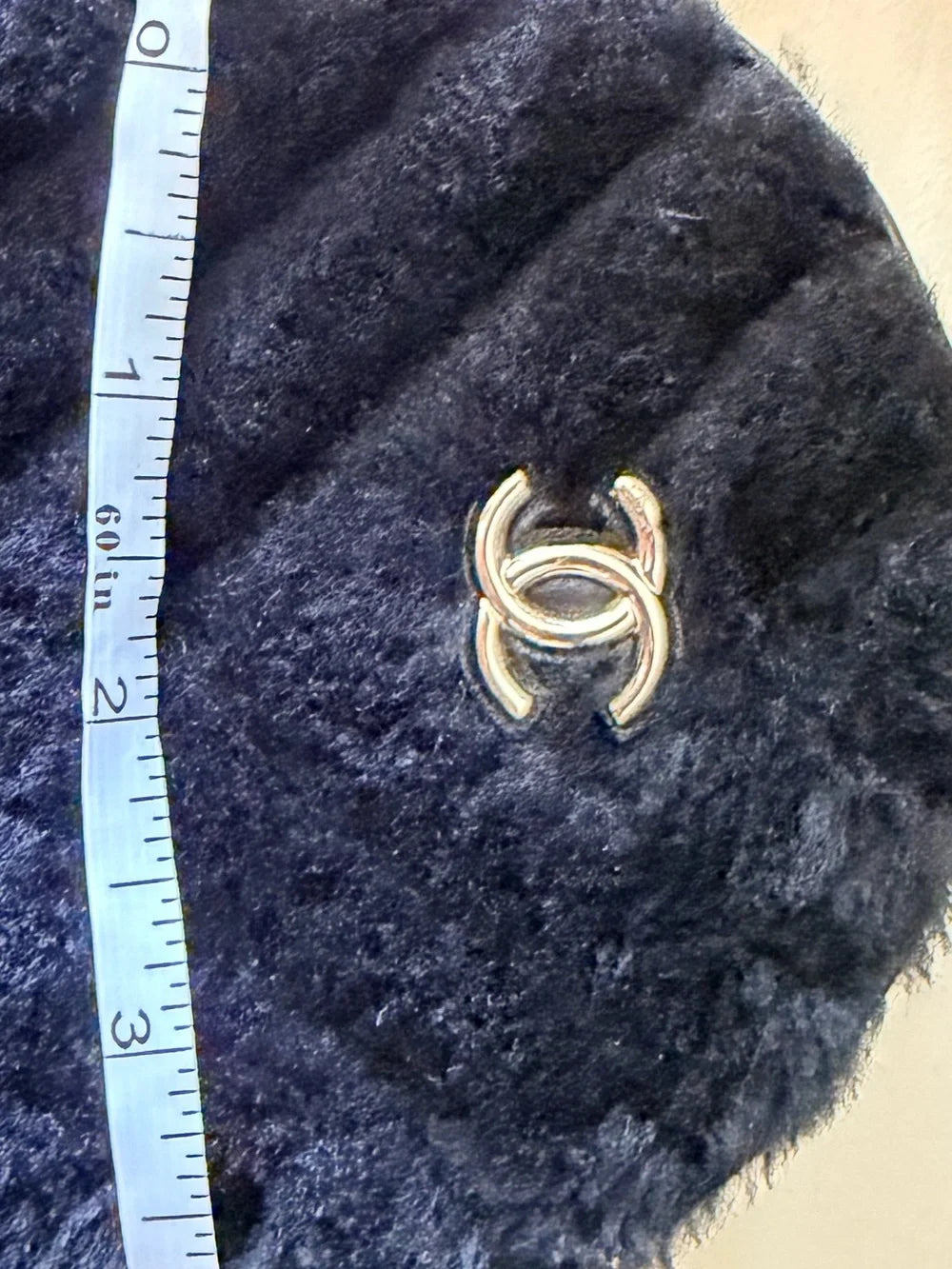 Chanel Round Clutch with Chain | Black Shearling & Leather — photo 9