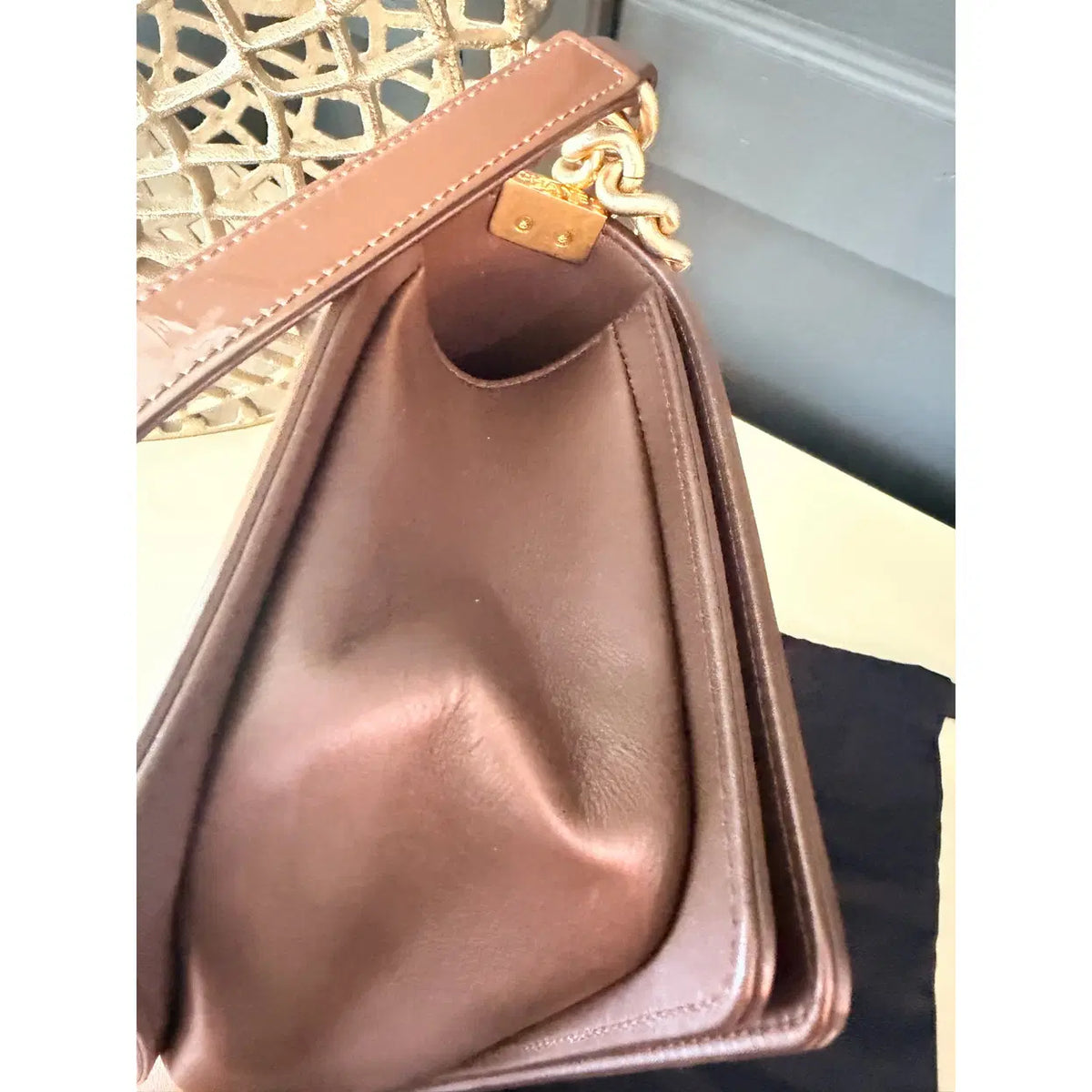 Chanel Boy Shoulder Bag | Brown Patent Leather — photo 10