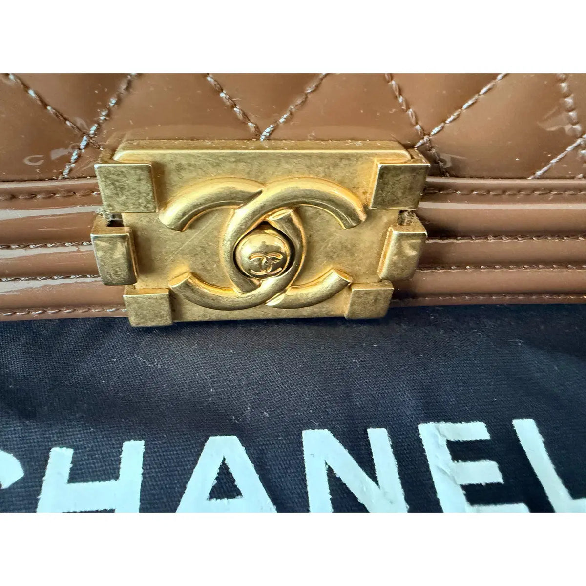 Chanel Boy Shoulder Bag | Brown Patent Leather — photo 2
