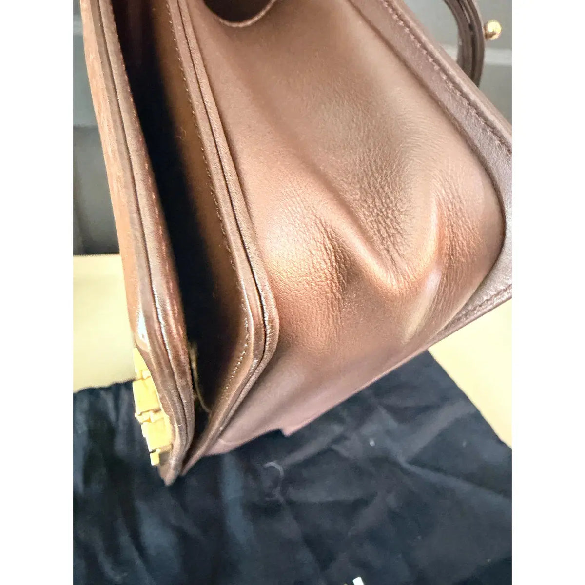 Chanel Boy Shoulder Bag | Brown Patent Leather — photo 6