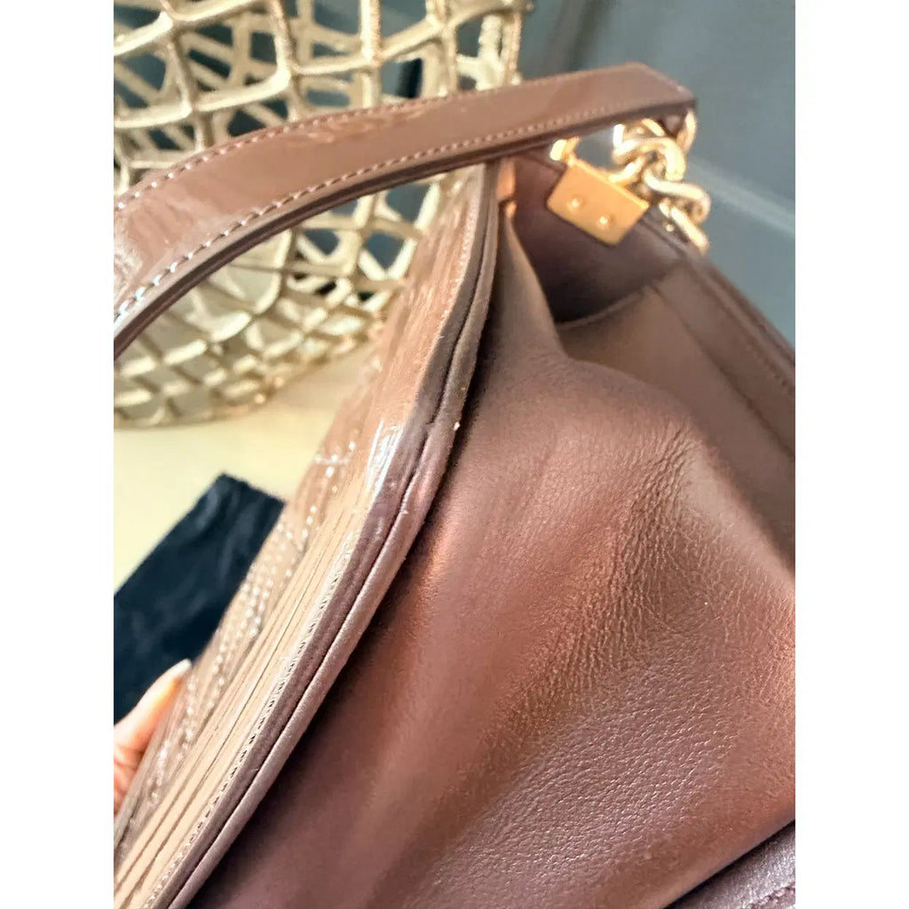 Chanel Boy Shoulder Bag | Brown Patent Leather — photo 9