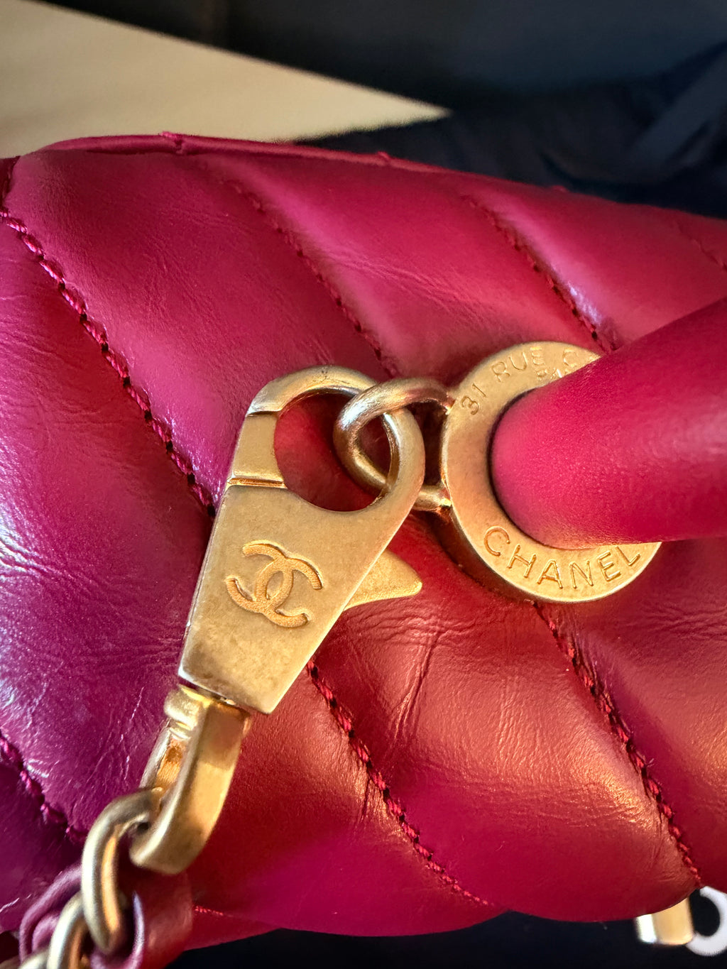 Chanel red chevron Coco Handle – Strap clasp and hardware detail