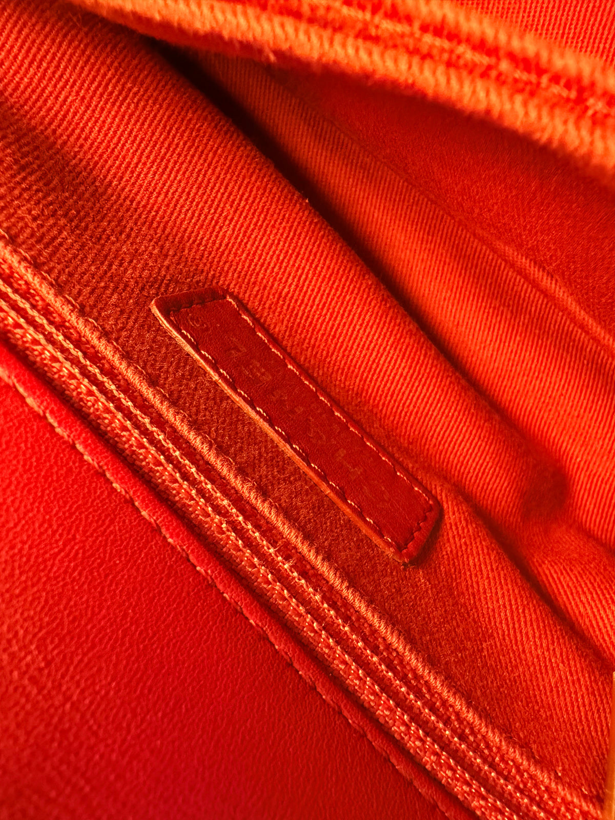 Chanel red chevron Coco Handle – Interior lining and pockets