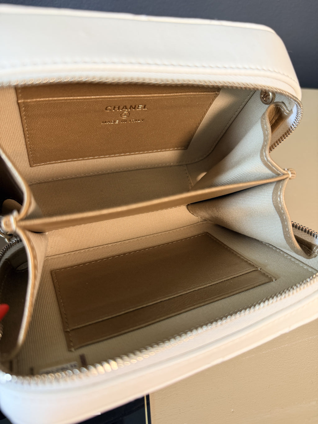 Chanel white Pearl Crush camera bag — IMG_1724