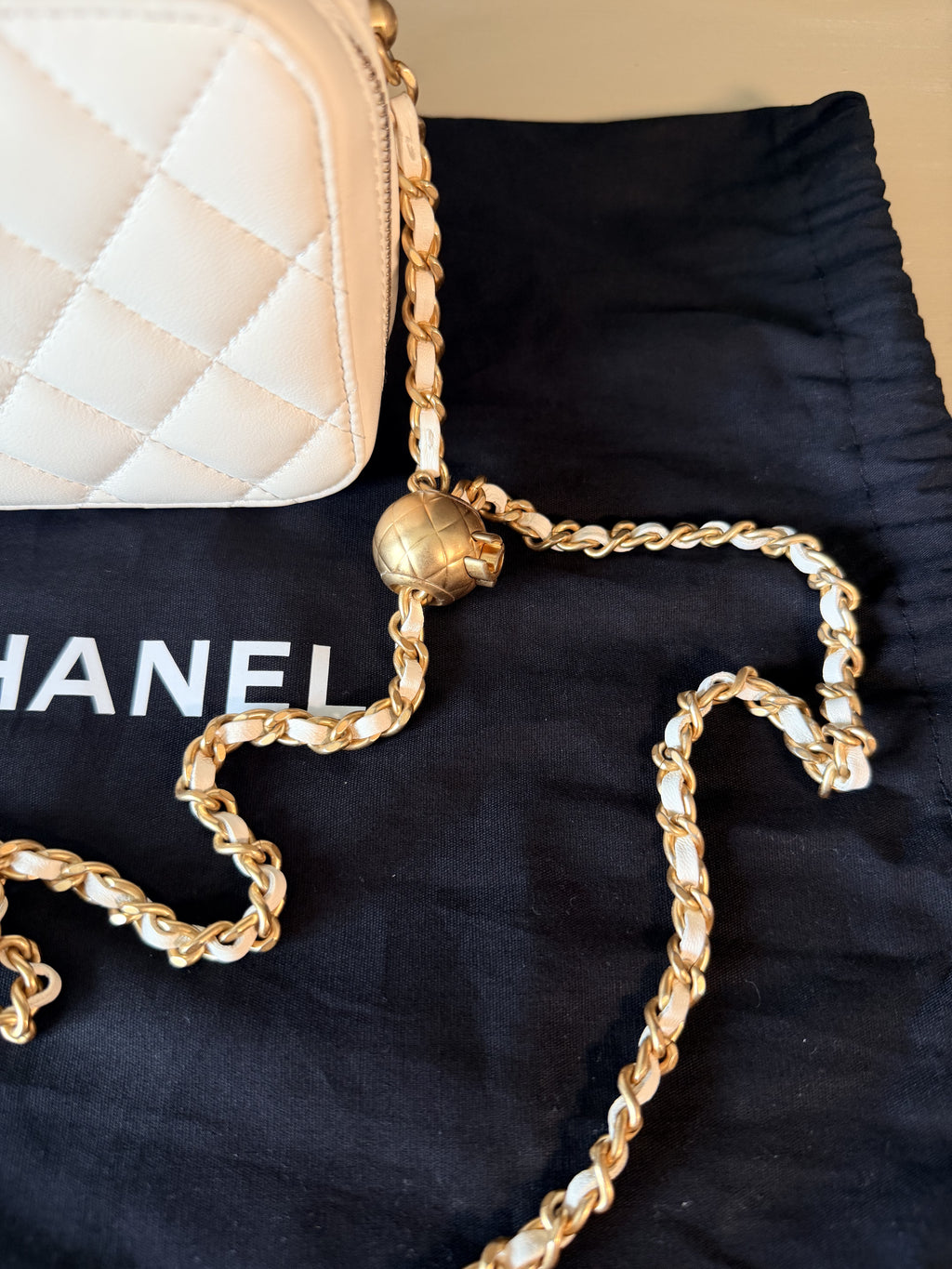 Chanel white Pearl Crush camera bag — IMG_1730