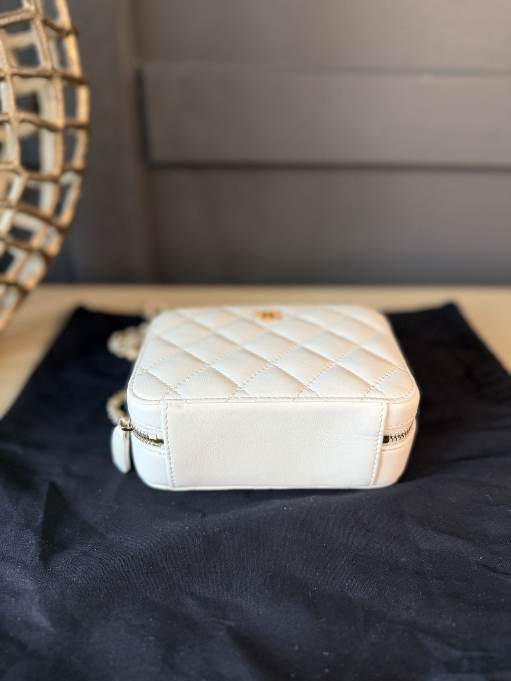 Chanel white Pearl Crush camera bag — IMG_1736
