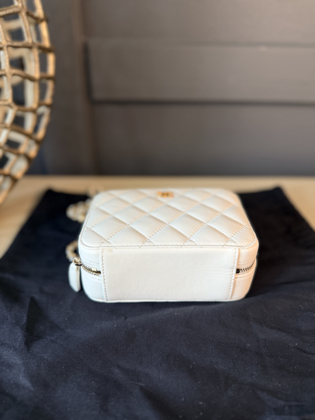 Chanel white Pearl Crush camera bag — IMG_1736