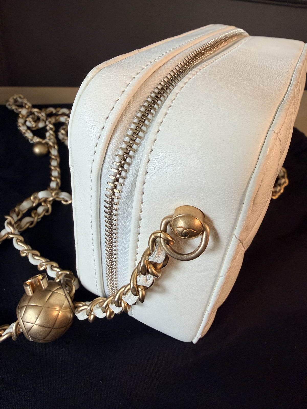 Chanel white Pearl Crush camera bag — IMG_1738