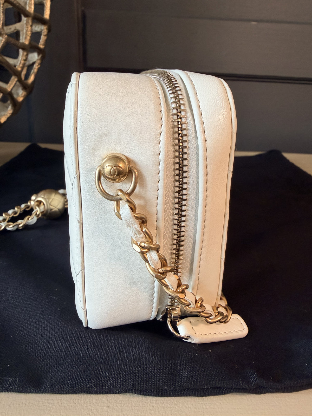 Chanel white Pearl Crush camera bag — IMG_1739